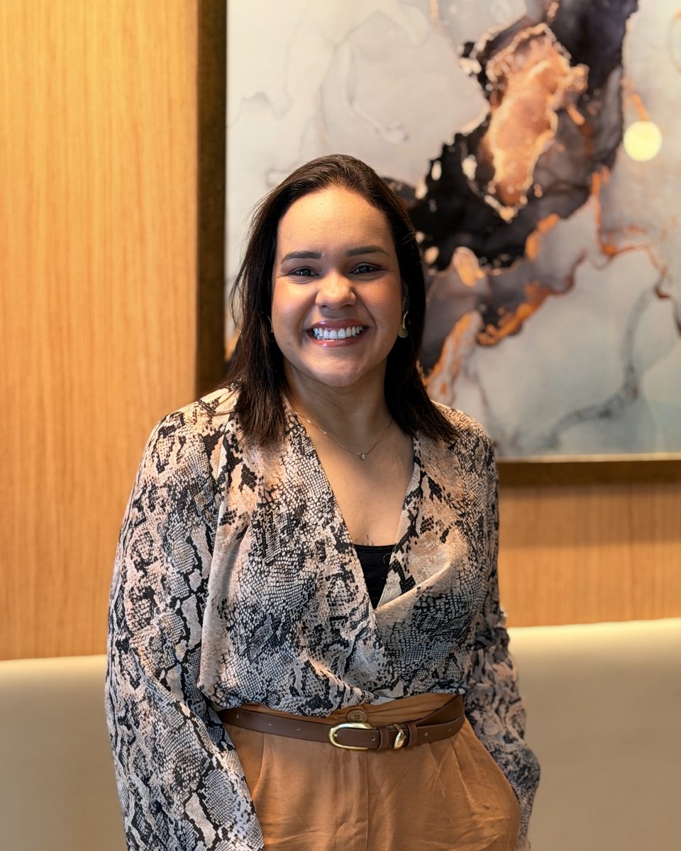 Mayara Guimarães, nutricionista, sorrindo